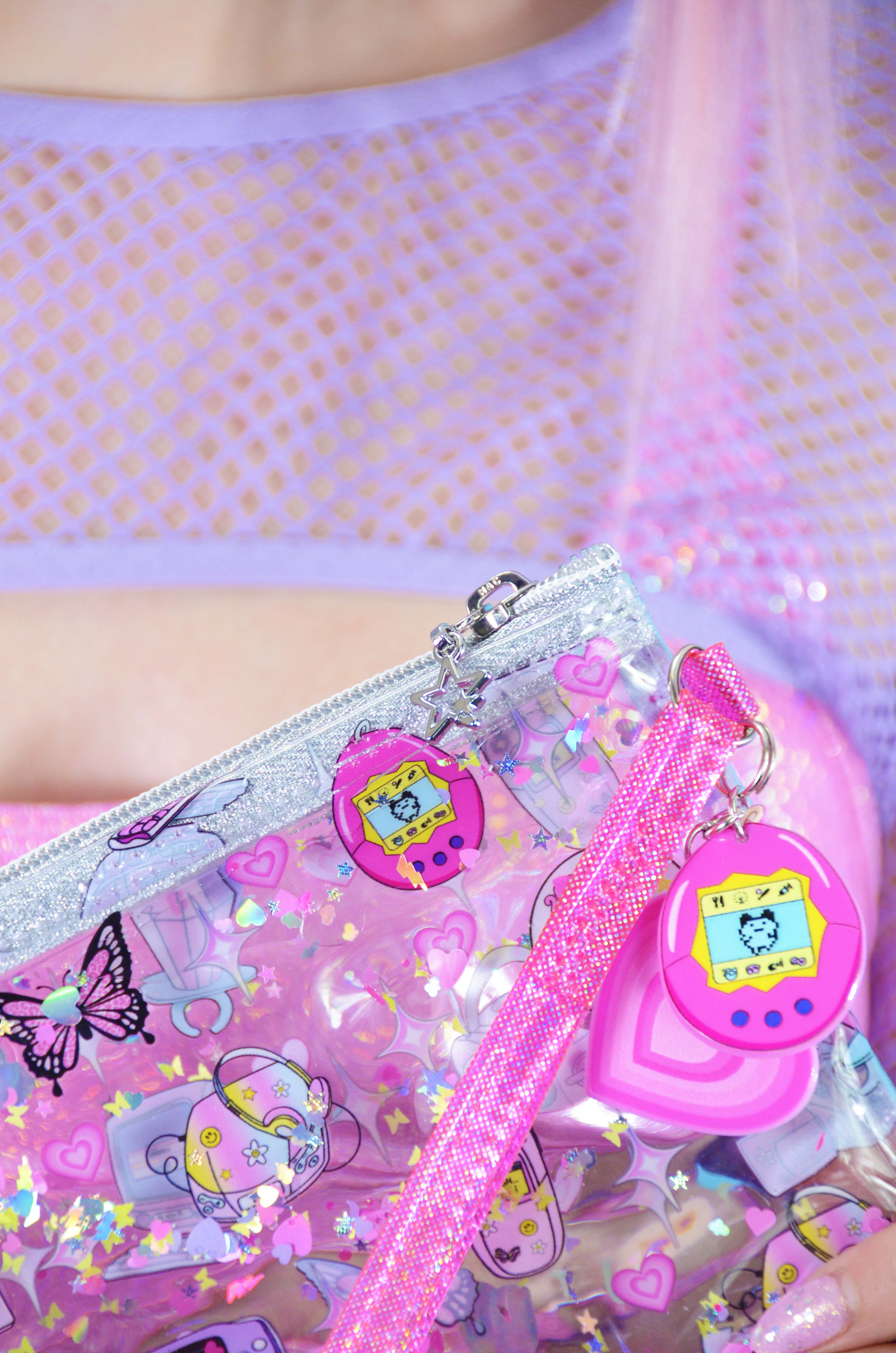Liquid Glitter Wristlet – Dot Com Cutie