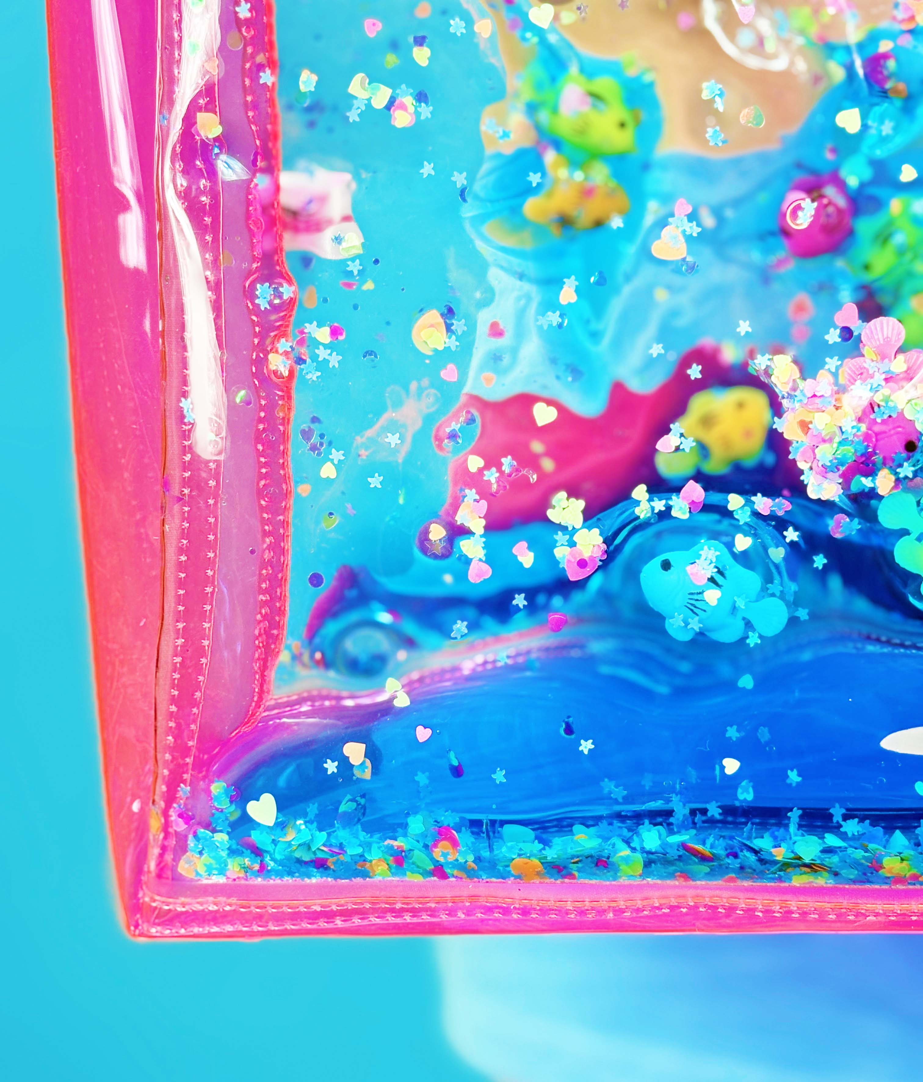 Liquid Glitter Bucket Tote - Just Keep Swimming - Electric Bubblegum