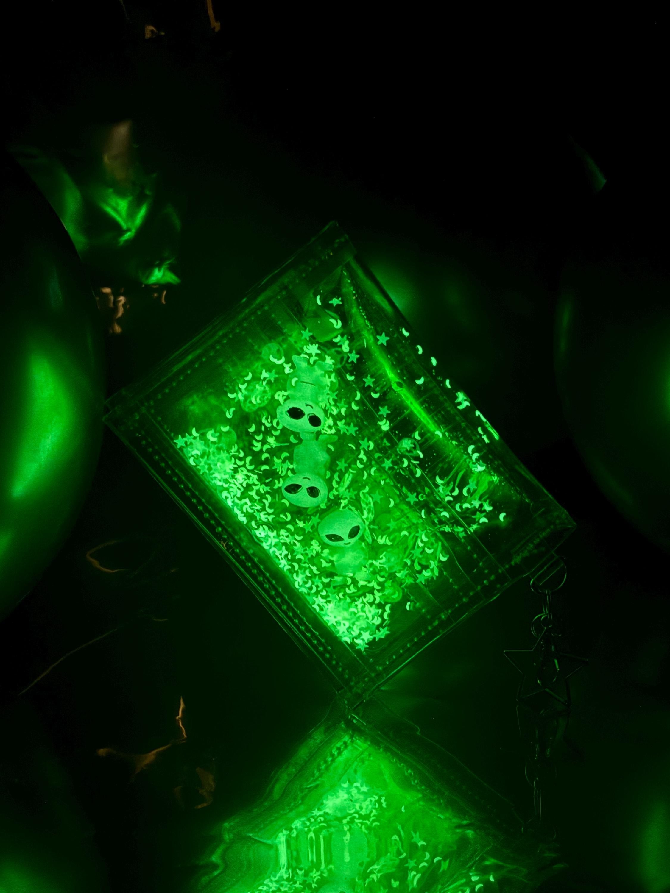 Glitter Goo Mini Wallet - Attack on Mars - Green - Electric Bubblegum